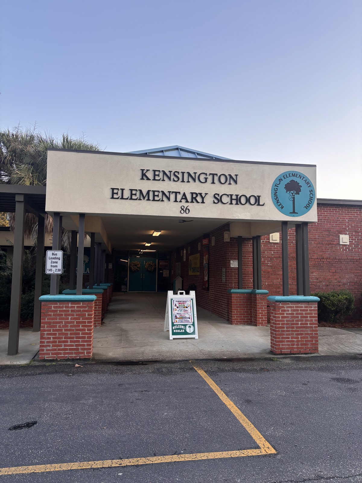 Entrance of Kensington Elementary School, where BackPack Buddies delivers food